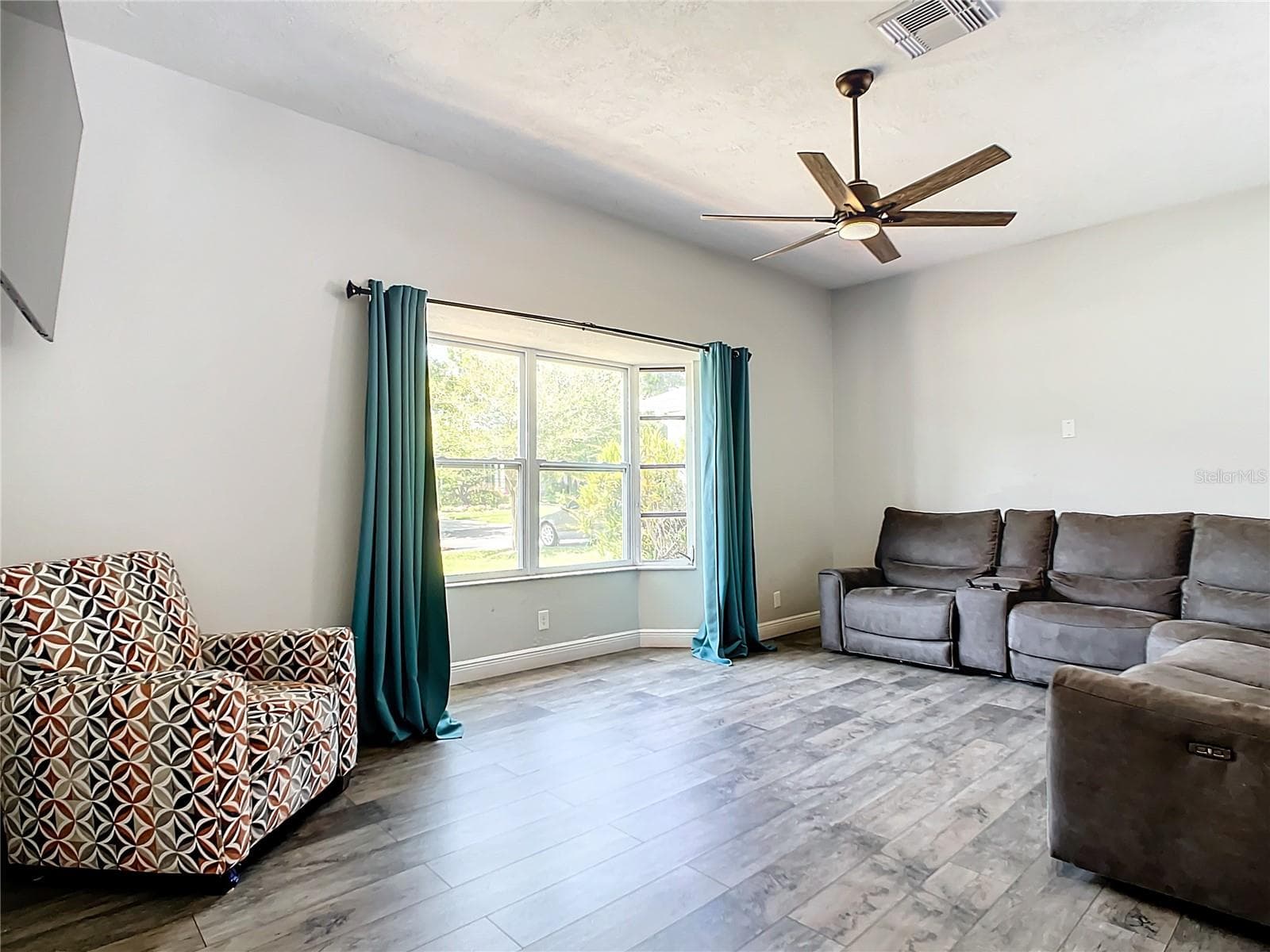 2175 Santa Paula Dr