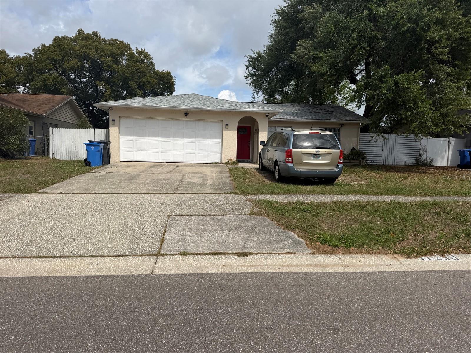 11230 Taft Ln