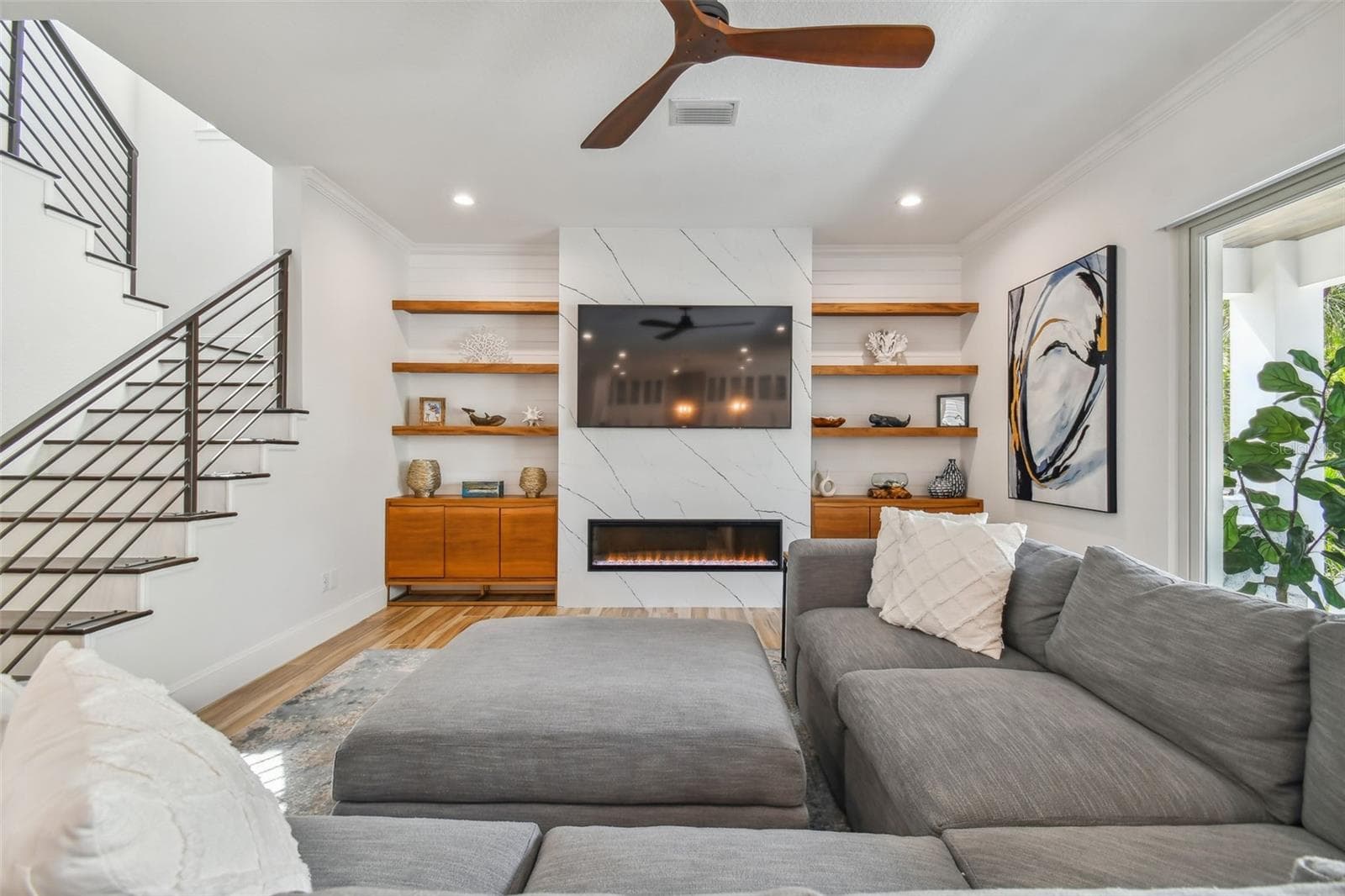 4835 W Bay Villa Ave