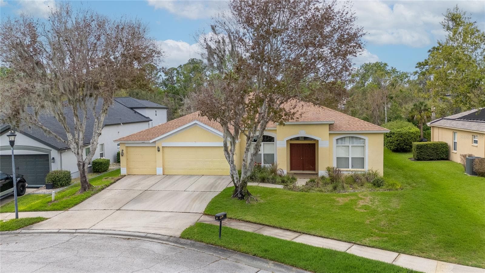 6111 Heroncrest CT