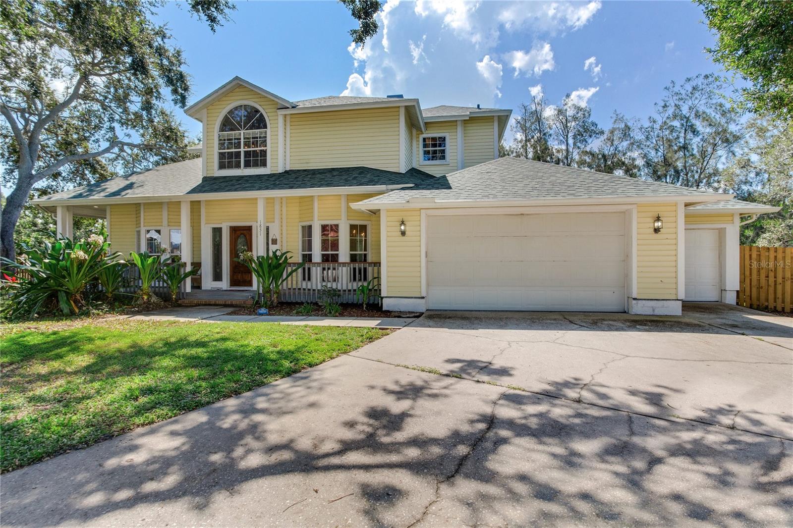 1851 Juanita CT