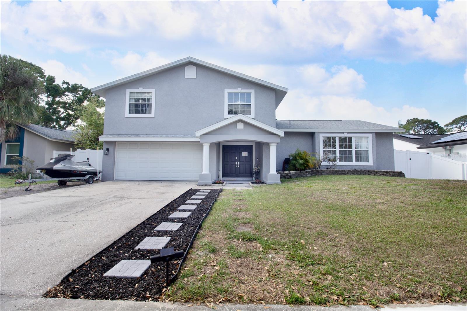 7018 Oakview Cir
