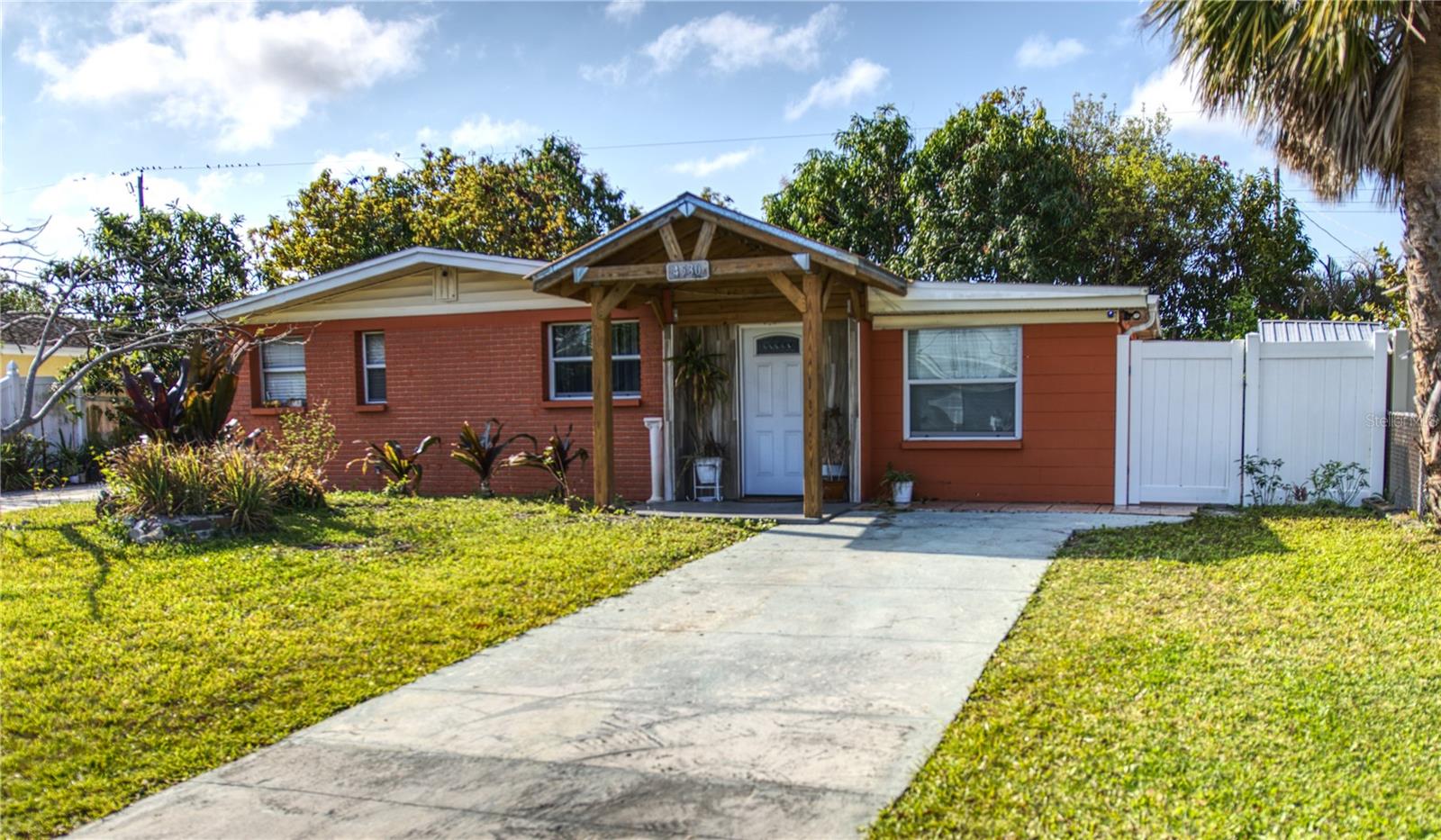 4530 W Idlewild Ave