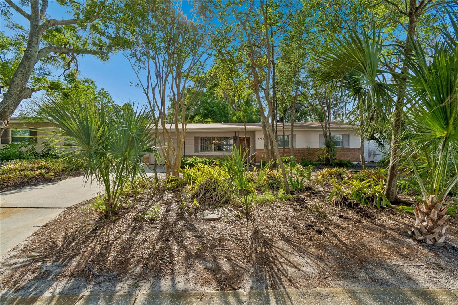 4703 S Renellie Dr