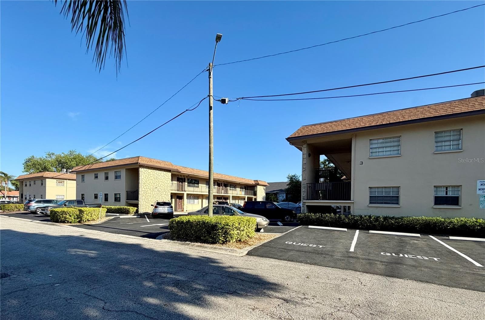 1320 Moreland Dr #12