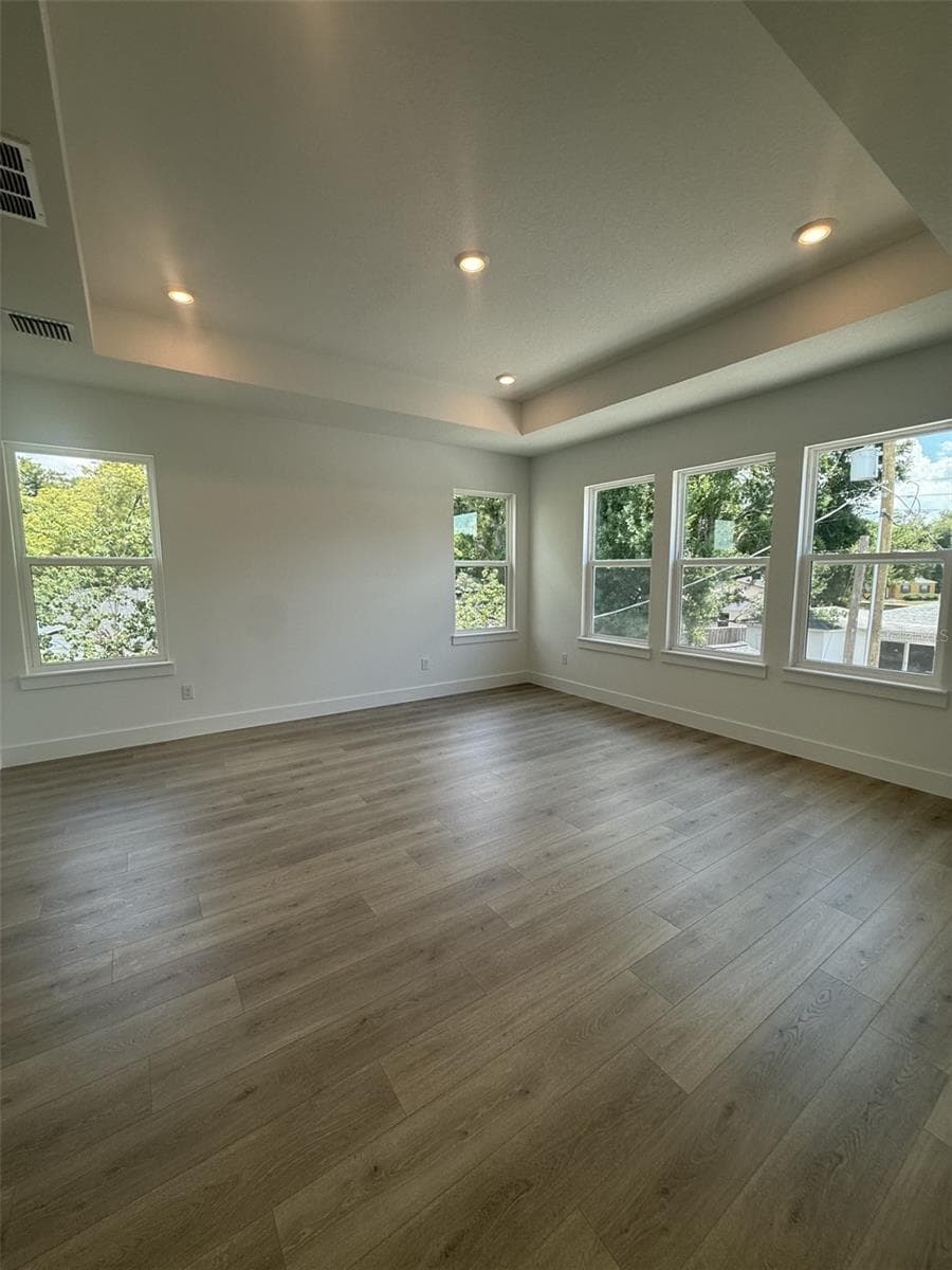 3601 E Tampa Cir