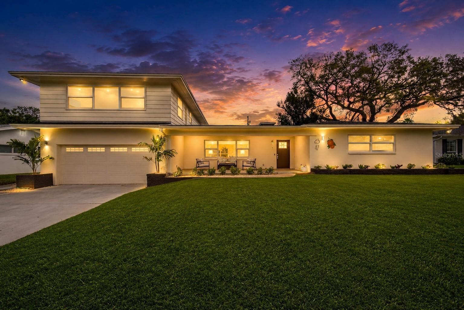 2347 Watrous Dr